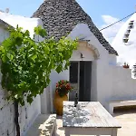 Trullo Piccola Contrada * Locorotondo
